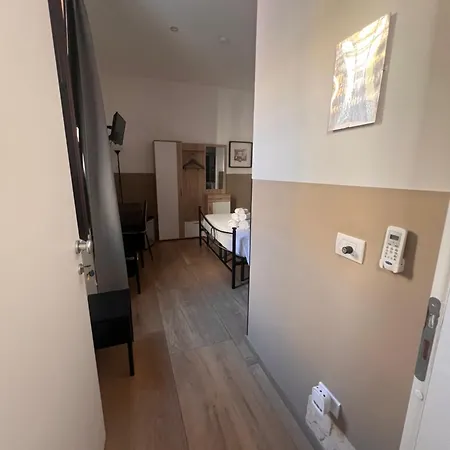 Handy Bed & Breakfast 2*