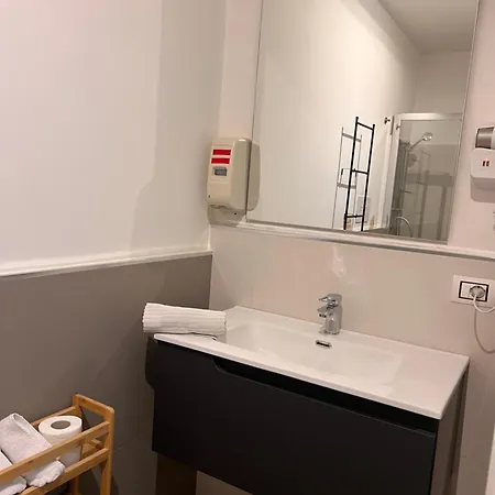 Bed and breakfast Handy 2*