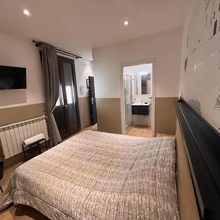 Handy לינה וארוחת בוקר ברינדיזי