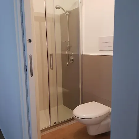 לינה וארוחת בוקר Handy ברינדיזי